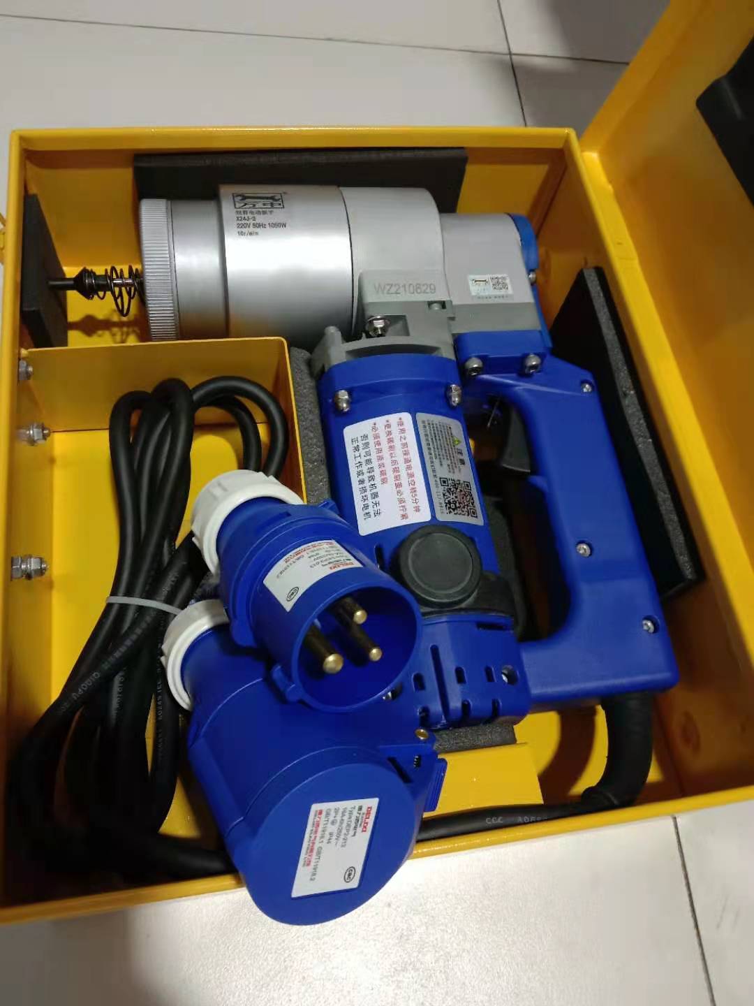 扭剪型高強(qiáng)度螺栓安裝時(shí)應(yīng)注意方向！